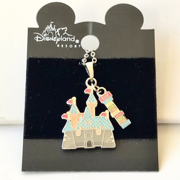 Vintage Disney Cinderella Castle Necklace Pendant Disneyland Snow White 18" - Picture 1 of 8